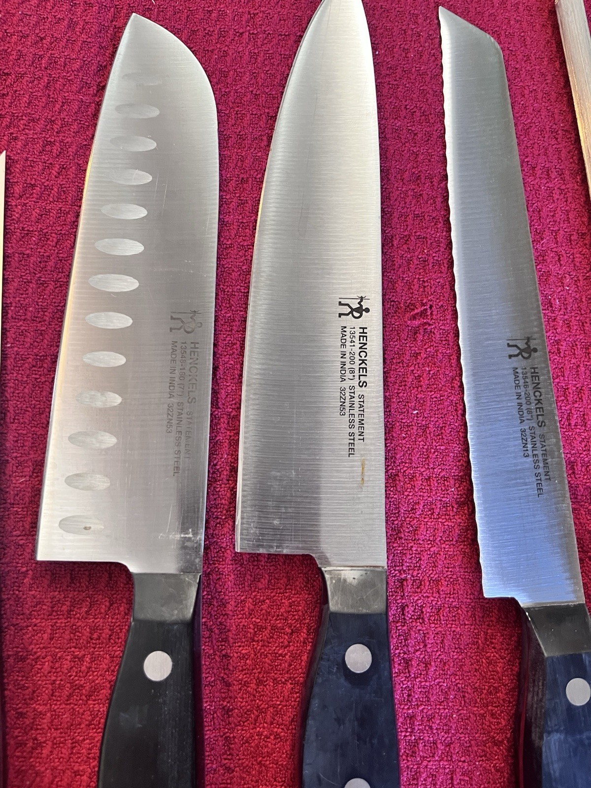 HENCKELS Knife Block and Partial Set- 3 Kitchen Knives, 3 Steak Knives, 1 Steel