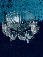 Vintage Anchor Hocking Colonial Footed Punch Bowl 11 Footed Cups