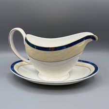 Wedgwood Alexandria Sauciere mit St&auml;nder Bone China