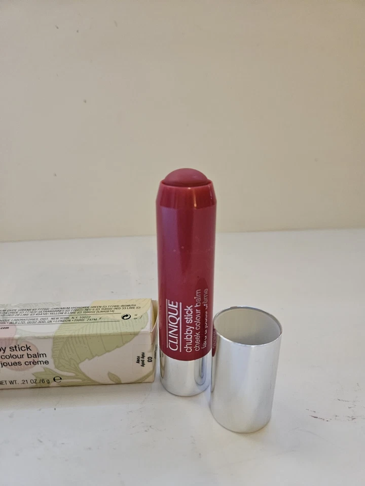 Bálsamo Clinique Chubby Stick color mejilla 03 Roly Poly Rosy 0,21 onzas Foto 2 de 2