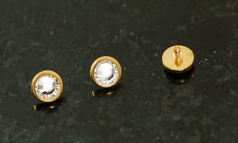 3 piezas 14 g chapado en oro transparente 4 mm circonita cúbica tapa de anclaje dérmico roscada internamente  Foto 4 de 4