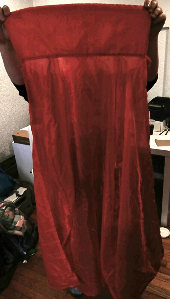 FORUM NOVELTIES RED EYE MASK/CAPE HALLOWEEN COSTUME/MASQUERADE DRESS UP - Image 4 of 4