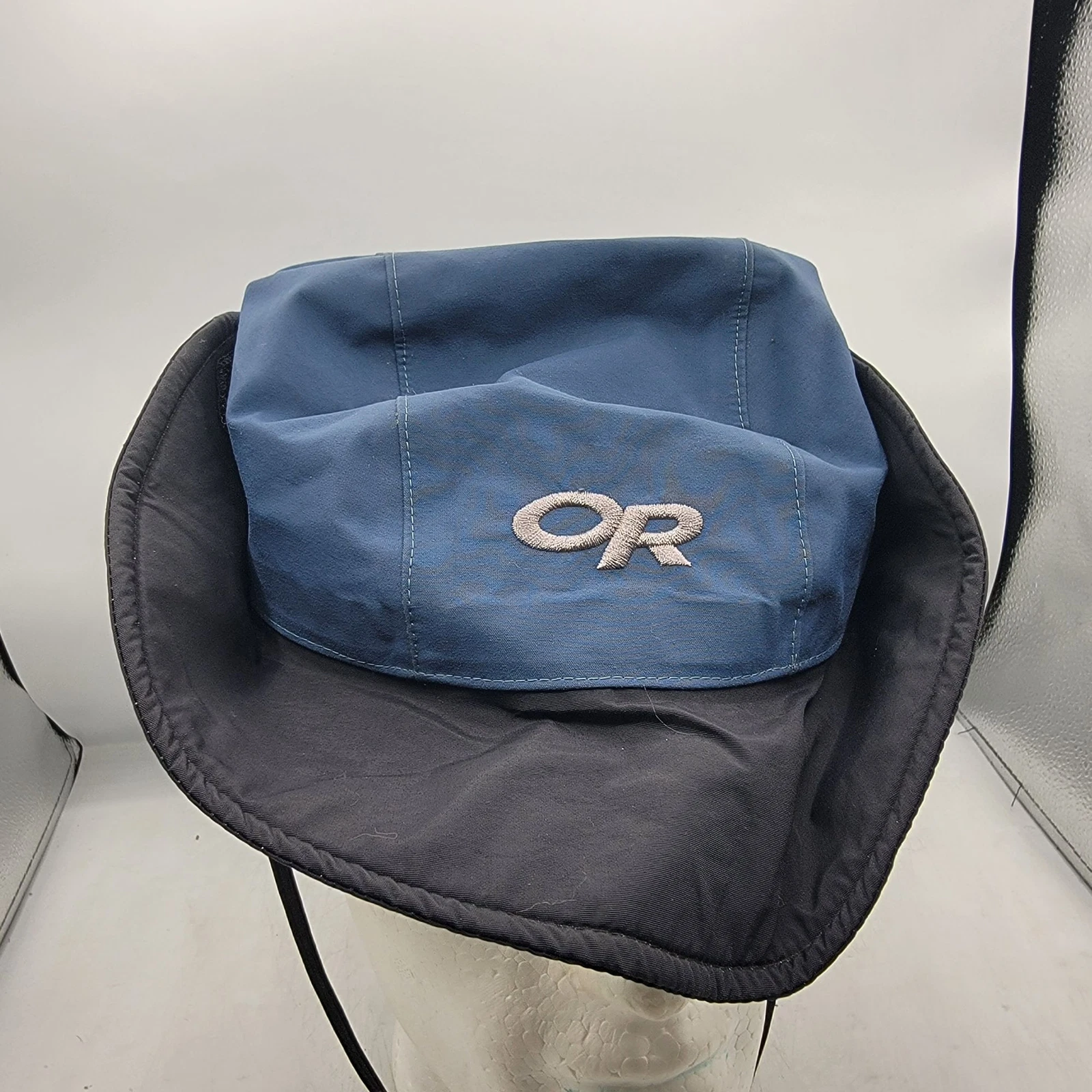 outdoor-research sombrero gore tex waterproof rain bucket 