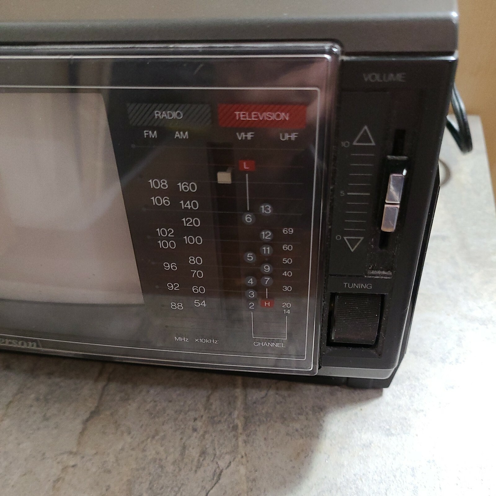 Emerson 5.5” Color Television FM AM AC/DC Vintage 1989 Portable PC6 ...