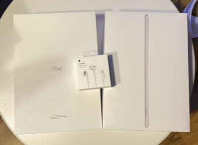 2 iPad LEER Boxen und 1 Ear Pods LEER Karton