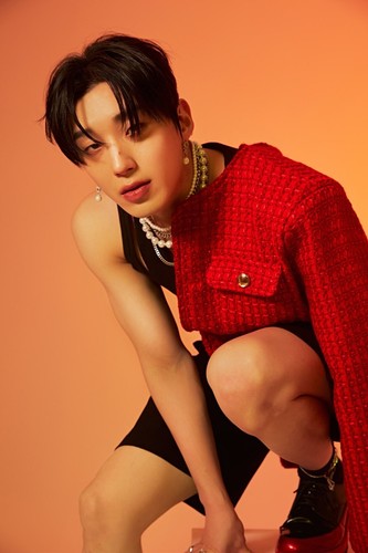 MOON JONGUP B.A.P 2º Mini Álbum [ALGUNOS] PLVE Versión Aleatoria Imagen + tarjeta P. 4p + pegatina - Imagen 10 de 17