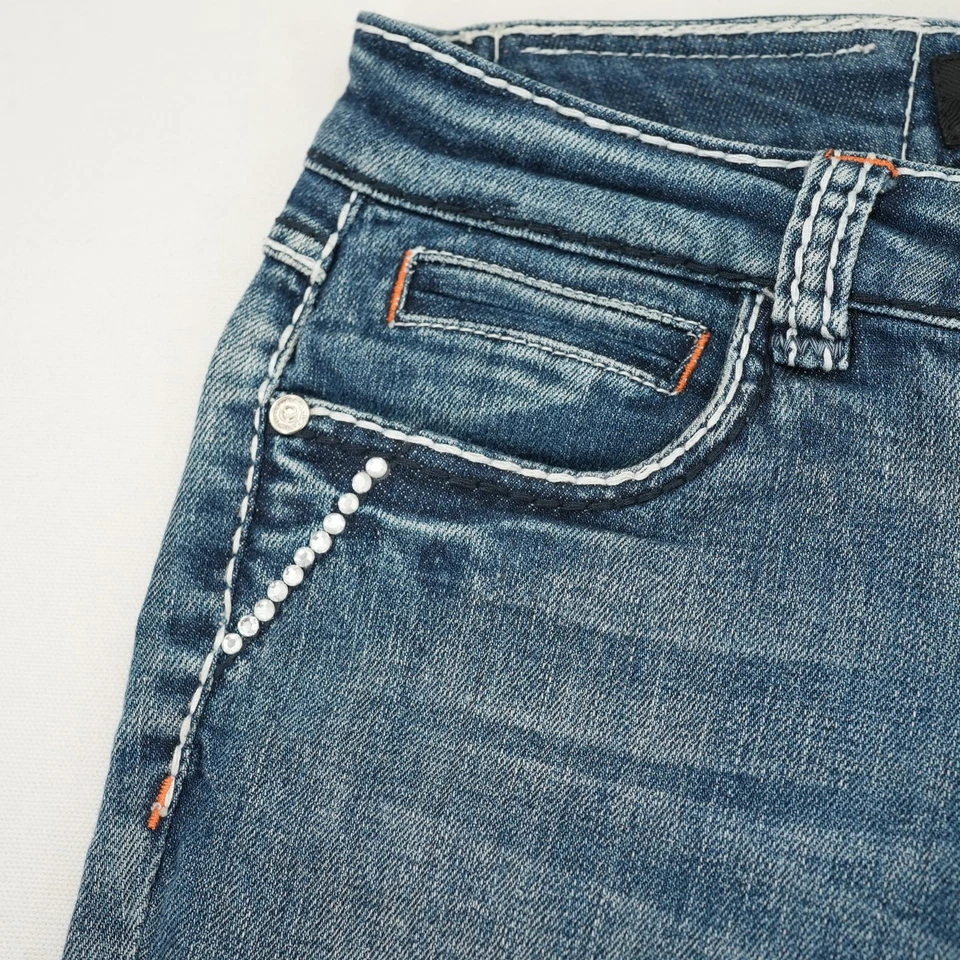 VO Women’s Light Wash Bootcut Jeans Size 28 - Image 4 of 4