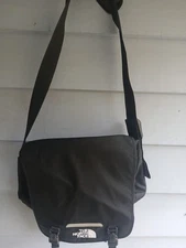 The North Face unisex Laptop Messenger Bag Multi Pockets  Shoulder Strap Blk