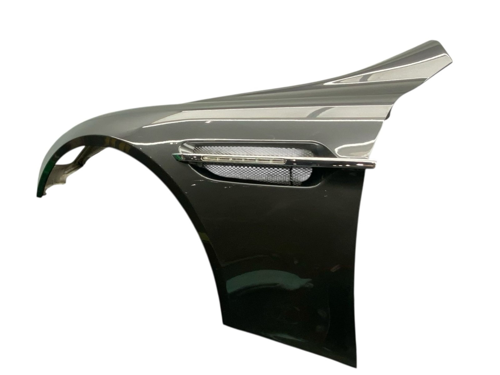 2010-2019 Aston Martin Rapide DDAJ OEM Front Right Fender Panel | Silver (1344)