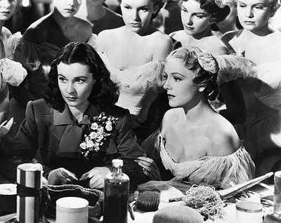 Publicity handout movie still MGM's ''Waterloo Bridge'' featuring V- 1940 Photo