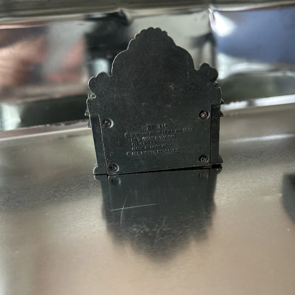 Миниатюрный металлический литой туалетный столик/раковина Durham Industries 1978 - Изображение 2 из 3