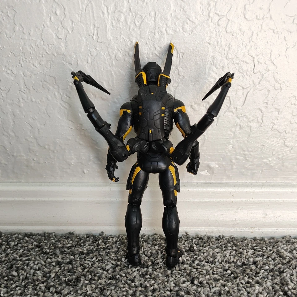 Figura de acción Marvel Legends Yellowjacket 6” primeros diez años a partir de paquete de 2 Foto 2 de 2