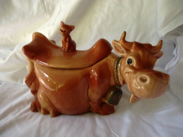 Authentic Vintage Brush McCoy Cow with Cat Cookie Jar 1950's Estate Lot