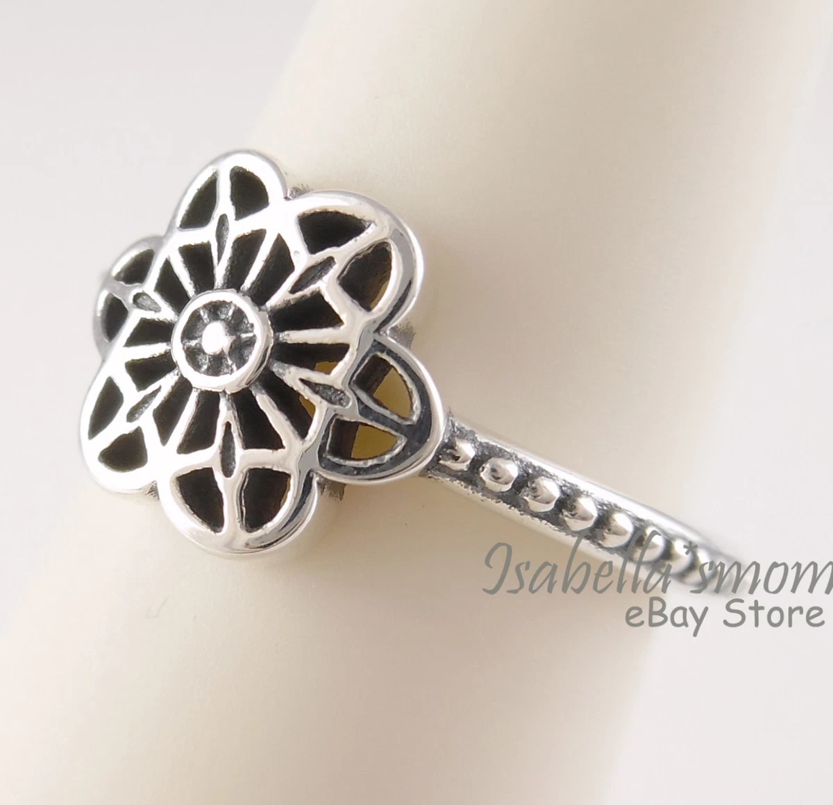Pandora floral hotsell daisy lace ring