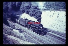 PHOTO  USA RAILWAY 4-8-2 LOCO NO 5567 AT ALTMONT MD 1953