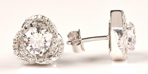 925 Sterling Silver With 5.10Ct D-Color Round Shape Solitaire With Accents Studs - Picture 11 of 12