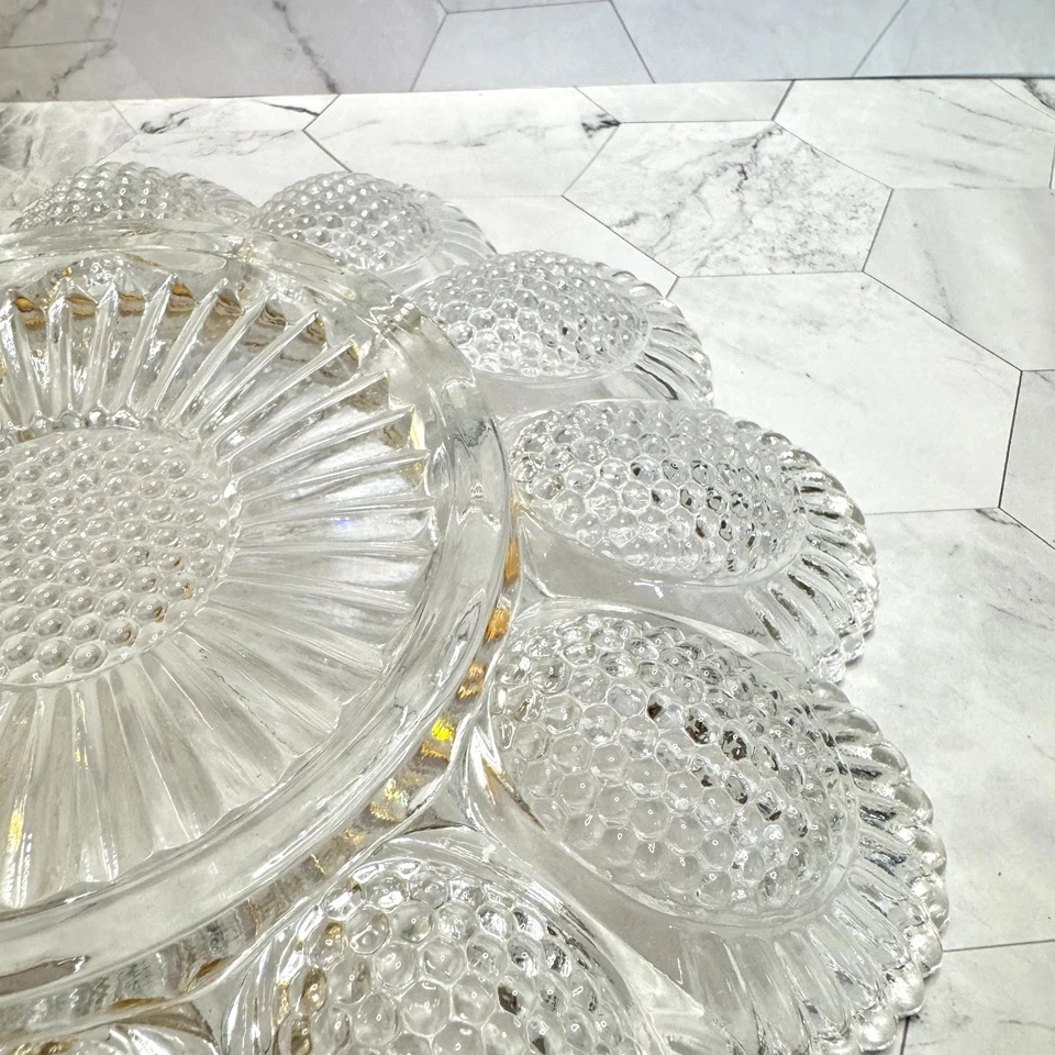 Plato de plato de huevo vintage de vidrio prensado transparente de 9,5" Indiana Hobnail 12 Deviled Foto 3 de 4