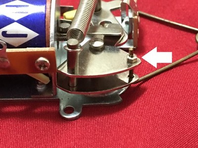 Retainers for twin-coil switch machine linkage (Kemtron, NJI, Tenshodo) + Tool