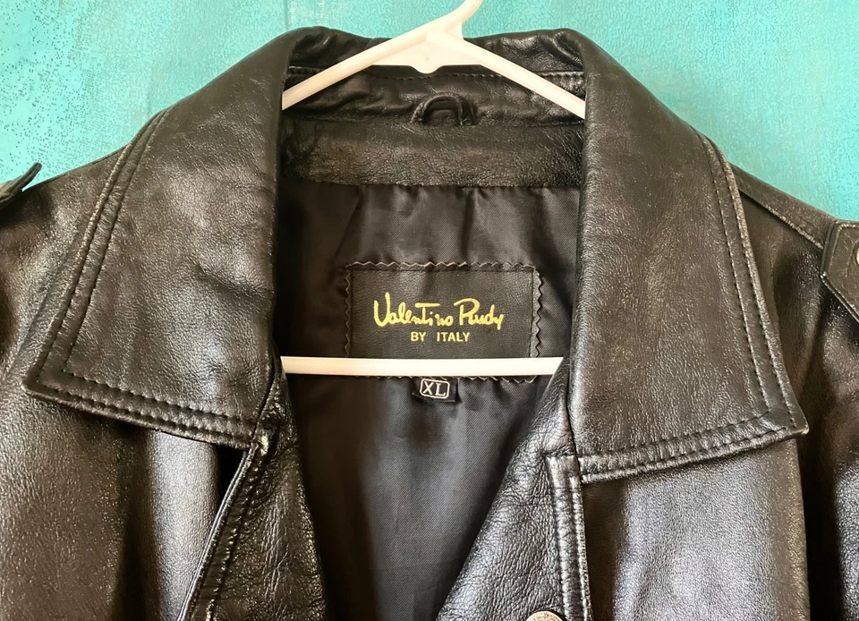 CHAQUETA BOMBER de cuero negra vintage rara Valentino Rudy de Italia, forrada, talla XL Foto 3 de 4