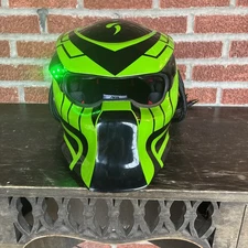 PREDATOR MOTORCYCLE HELMET CUSTOM GREEN LINE ( DOT & ECE CERTIFIED ). Large