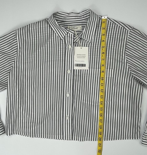 Neu mit Etikett Everlane The Way - kurzes Hemd aus seidiger Baumwolle mit Knopfleiste grau gestreift Größe M - Bild 6 von 9