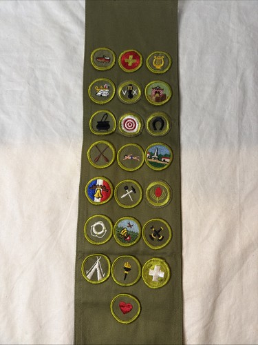 Vintage BSA Boy Scouts of America Sash With 22 Patches Merit Badges