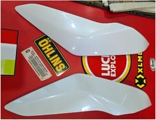 MV AGUSTA F3 PAAR OEM TANKVERKLEIDUNGEN IN FÜLLEN PERFEKTER UNMARKIERTER ZUSTAND