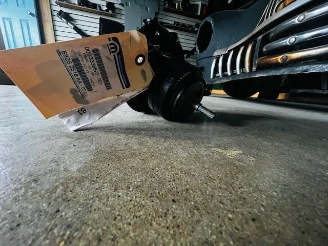 Dodge Durango/Jeep Grand Cherokee 2011-18 montaje de motor de 3,6 L OEM# 68252518AA Foto 4 de 4