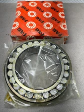 NEW IN BOX FAG 23028.E1A.M.C3 SPHERICAL ROLLER BEARING 23028-E1A-M-C3