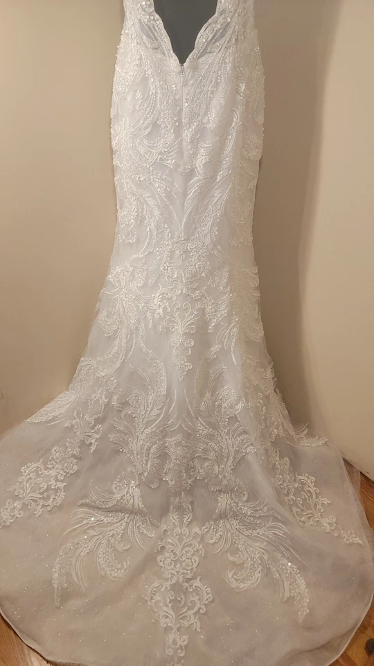Vestido de novia Galina Signature SWG941 con cuentas espalda baja talla 12 Foto 4 de 4