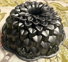 Nordic Ware CHRYSANTHEMUM Bundt Pan 10 cup Cast Aluminum — photo 8