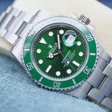 Rolex Submariner "Hulk" 116610LV Green Dial 40mm 2018 Box & Papers