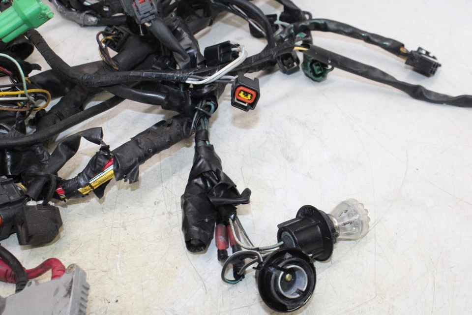 Suzuki Hayabusa GSX1300R 2006 OEM motor principal arnés de cableado motor telar de cable Foto 3 de 4