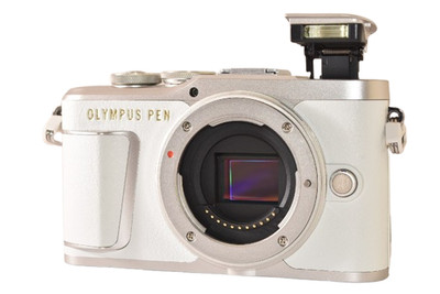 OLYMPUS PEN E-PL9 Mirrorless Camera Body White 6094 Shots
