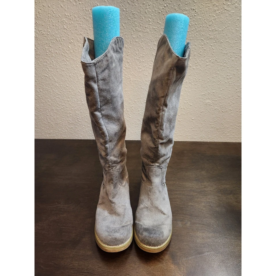 Old Navy Women's Gray Suede Buckle Detail Knee High Riding Boots Size 8 - Image 4 of 4