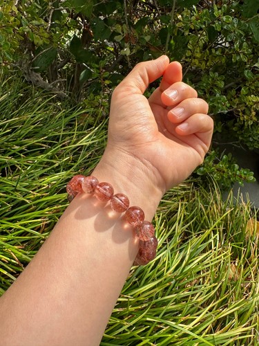 11.5mm Red Hair Quartz, Rutilated Quartz, Tourmalinated Quartz - Picture 10 of 10