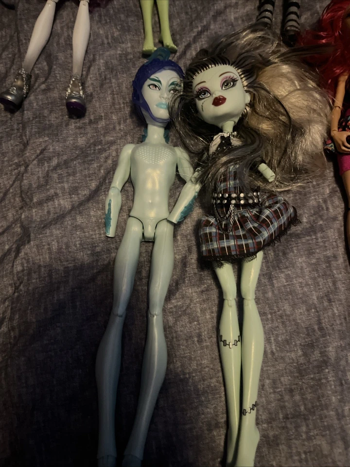 Muñeca Mattel Monster High Nine ClaudineWolf Frankenstein Venus trampa para moscas y más. Foto 4 de 4