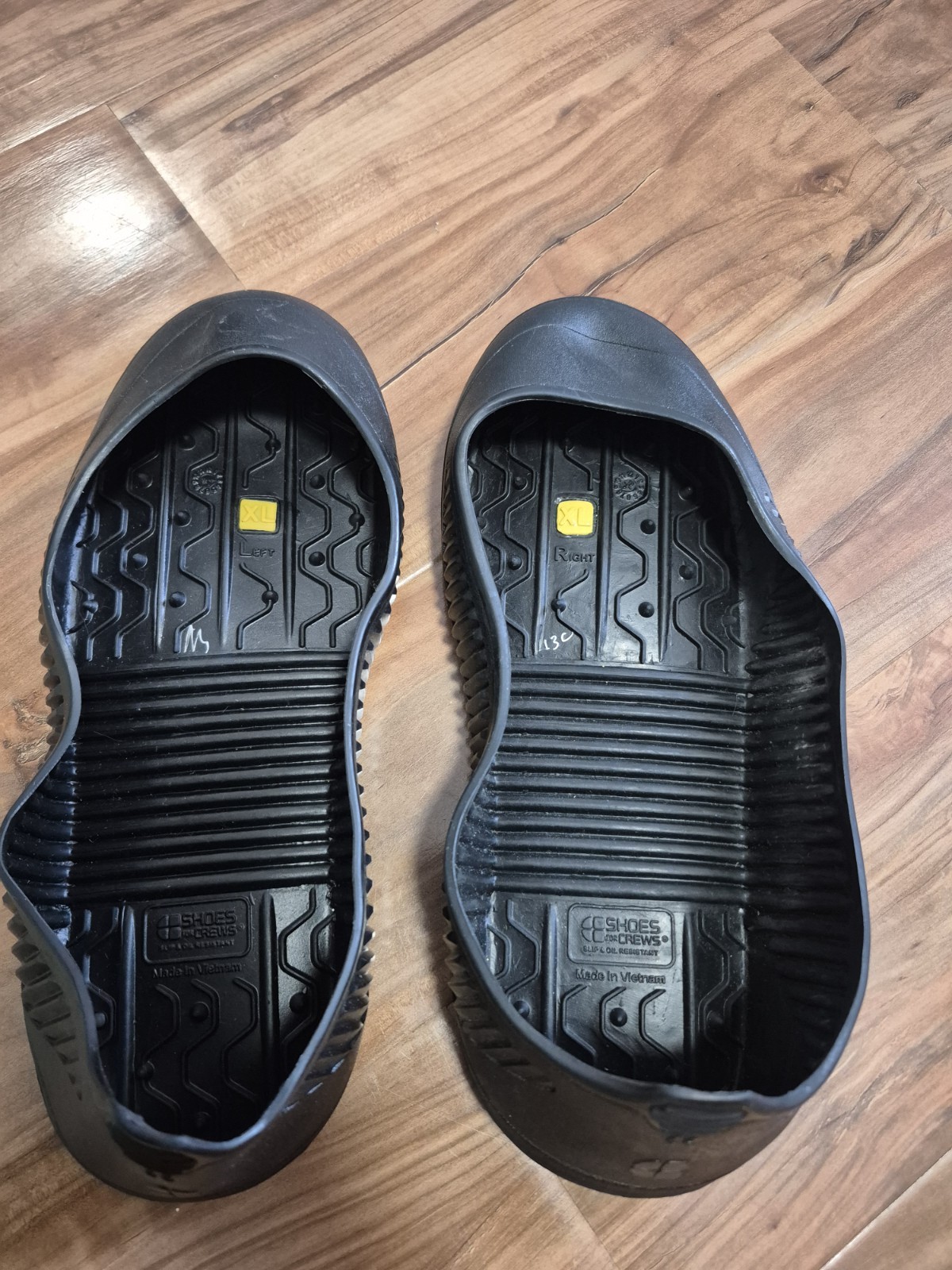 Sobrezapatos antideslizantes World Of Clogs "Easy Grip" en negro talla XL