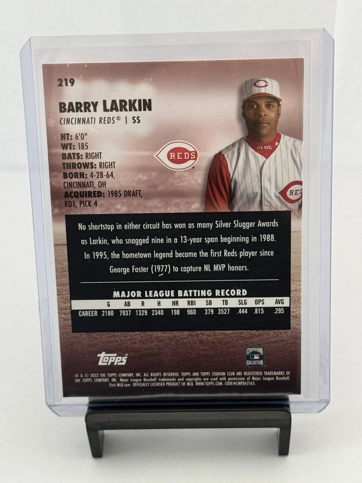 2023 Topps Stadium Club #219 Barry Larkin Red Foil🔥🔥🔥 - Image 2 of 2