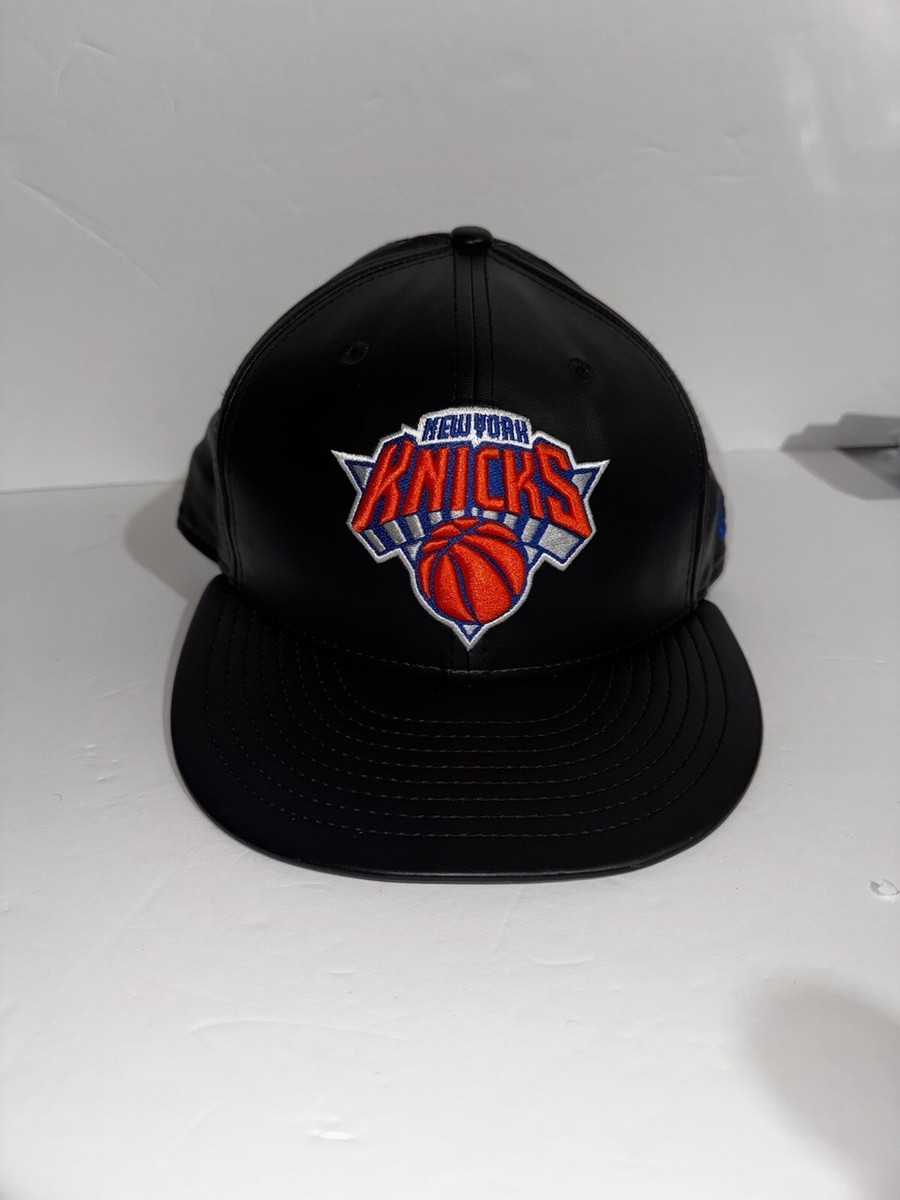 New Era 59FIFTY ニューヨーク ニックス 7 3/8 ブラック New Era Knicks Black 59Fifty Fitted – Shop Madison Square Garden