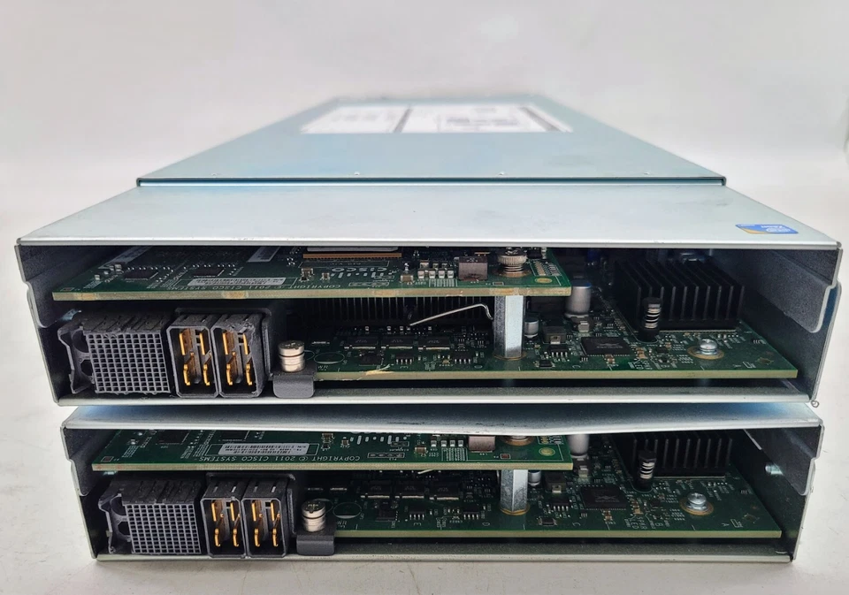 Lote de 2 servidores blade CISCO UCS B200 2x INTEL XEON X5675 3.06GHZ/RAM (12X 8GB) Foto 2 de 4