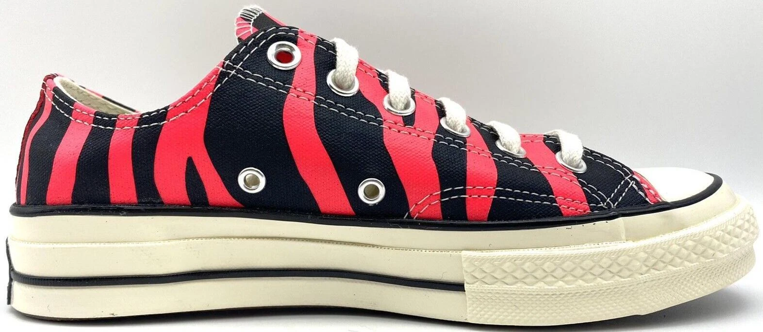 Converse Chuck 70 Low Love Graphic - Black W for sale | eBay