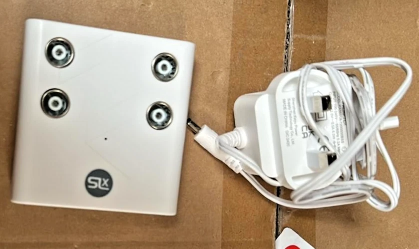 SLx TV Signal Booster Aerial Amplifier Integrated 4G & 5G Filter 4 Output New - Image 2 of 4