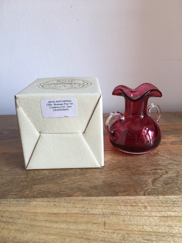 Vintage Royal Scot Cranberry Glass Vase Ruffled Rim & handles 9cm Tall boxed - Picture 20 of 21