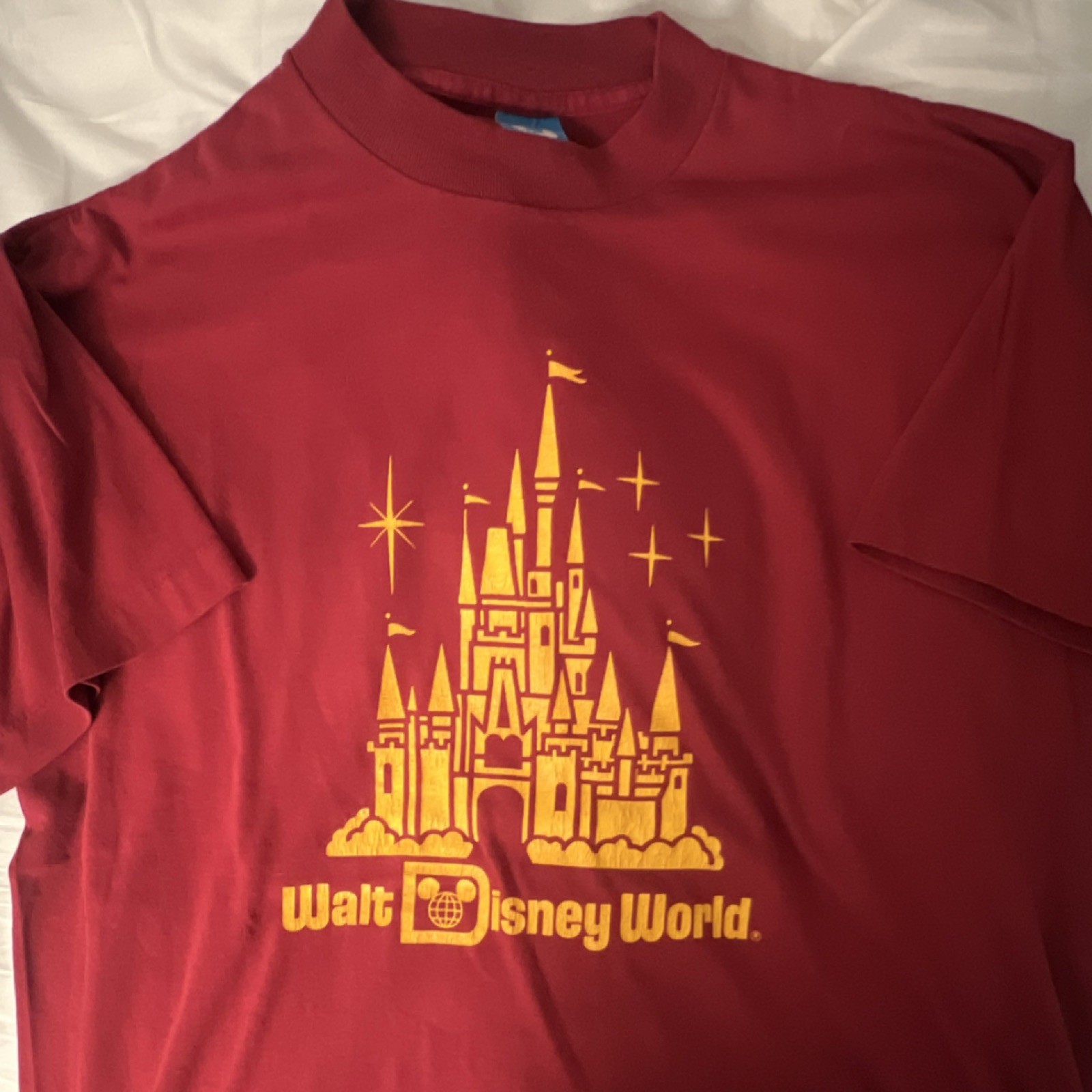 Walt Disney World Red Castle Graphic Cotton Men's Regular Fit Crew Neck T-Shirt