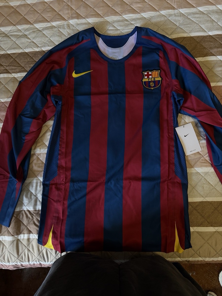 ロナウジーニョ　バルセロナ05-06 Reissue正規品　Sサイズ Nike FC BARCELONA 05/06 REISSUE S RONALDINHO 10 Jersey 100