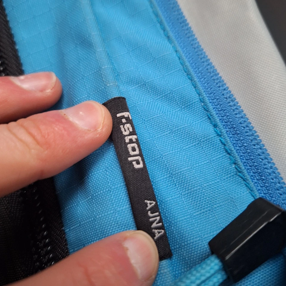 F-Stop Mountain AJNA 37L Cámara Fotografía Senderismo Mochila Bolso Azul Foto 2 de 4