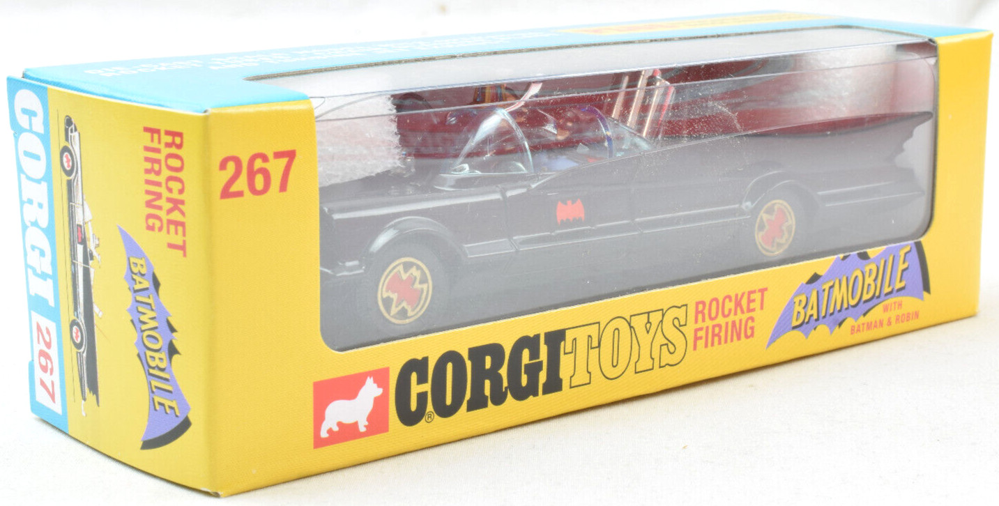 Бэтмобиль Corgi 1966 года выпуска с Бэтменом и Робином 267 в масштабе 146 отлитый под давлением RT26701 9490₽