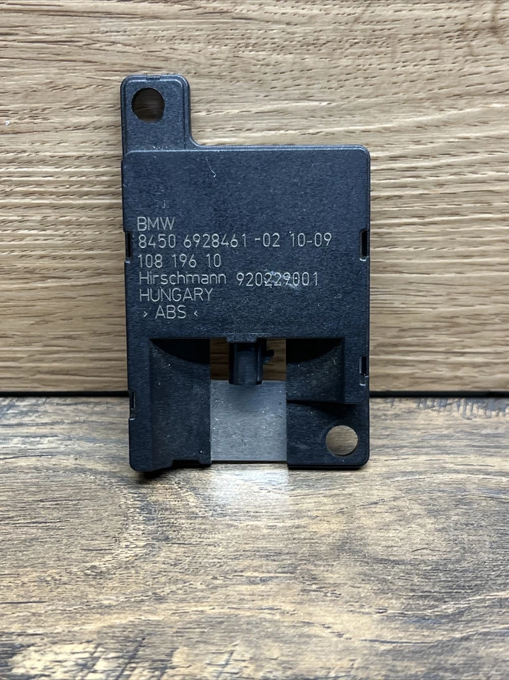 BMW 335xi 335i 328i 328xi E90 E92 2010 antena Bluetooth OEM 84506928461 usada Foto 2 de 4