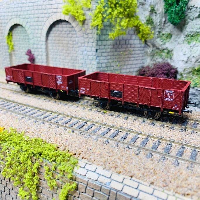 Wagons tombereaux REE WB814 train miniature HO SNCF Ep III collection modélisme